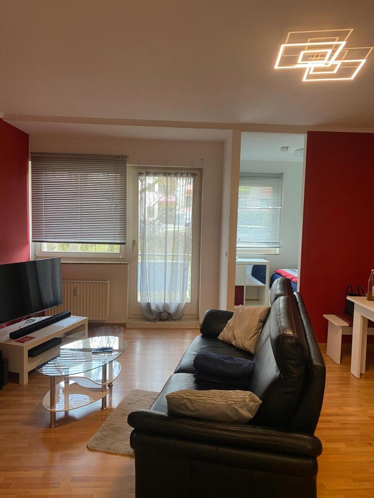 Zwei Zimmer Appartment mit Balkon und Stellplatz voll möbliert Trier Exterior foto