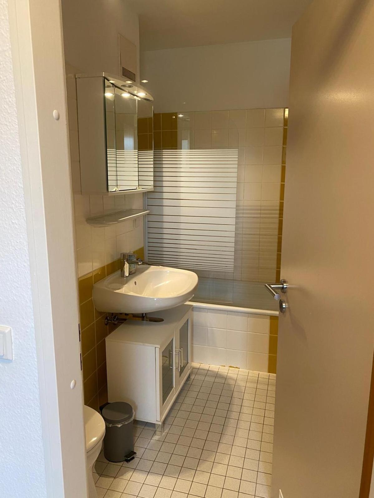 Zwei Zimmer Appartment mit Balkon und Stellplatz voll möbliert Trier Exterior foto