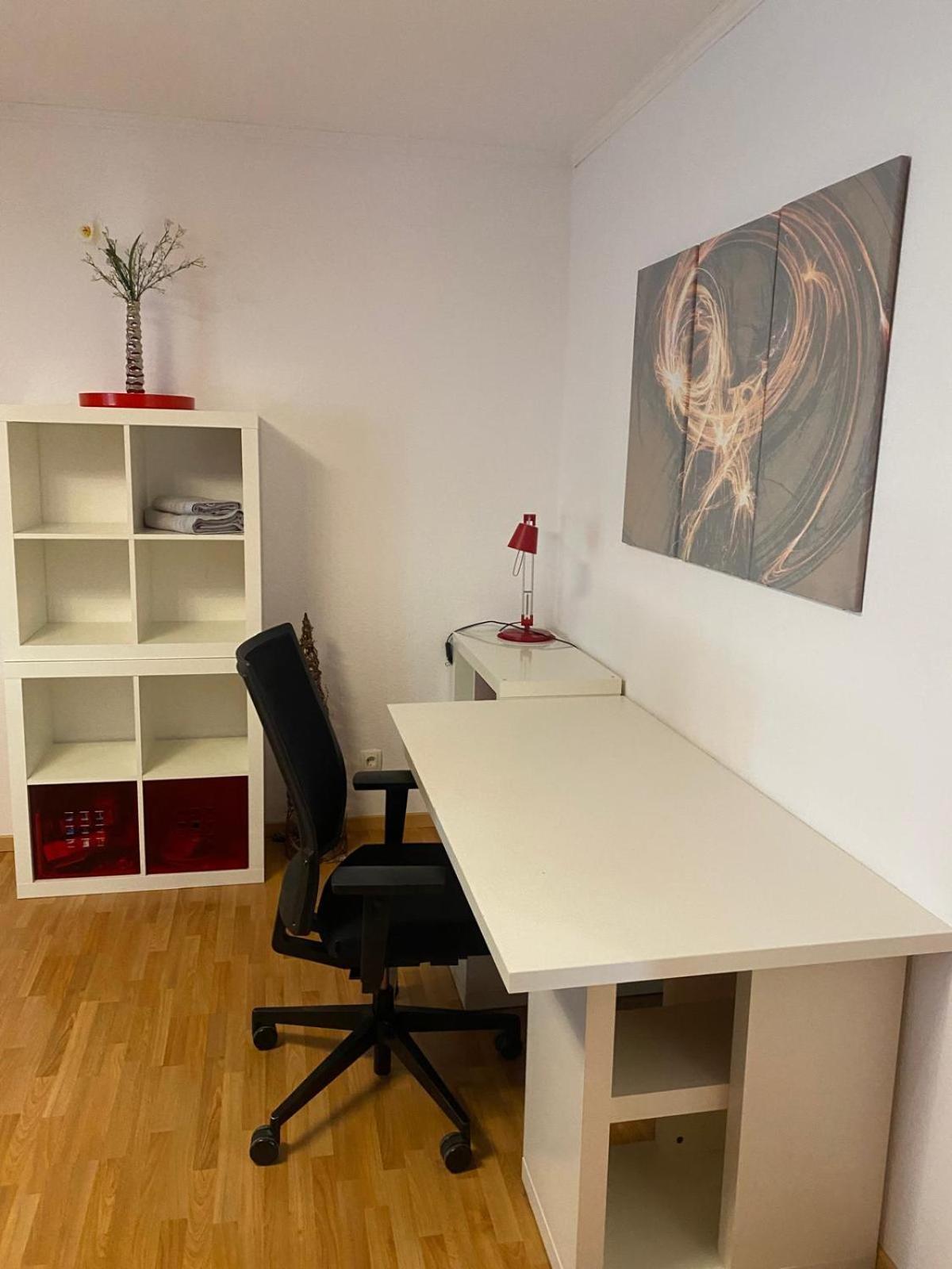 Zwei Zimmer Appartment mit Balkon und Stellplatz voll möbliert Trier Exterior foto